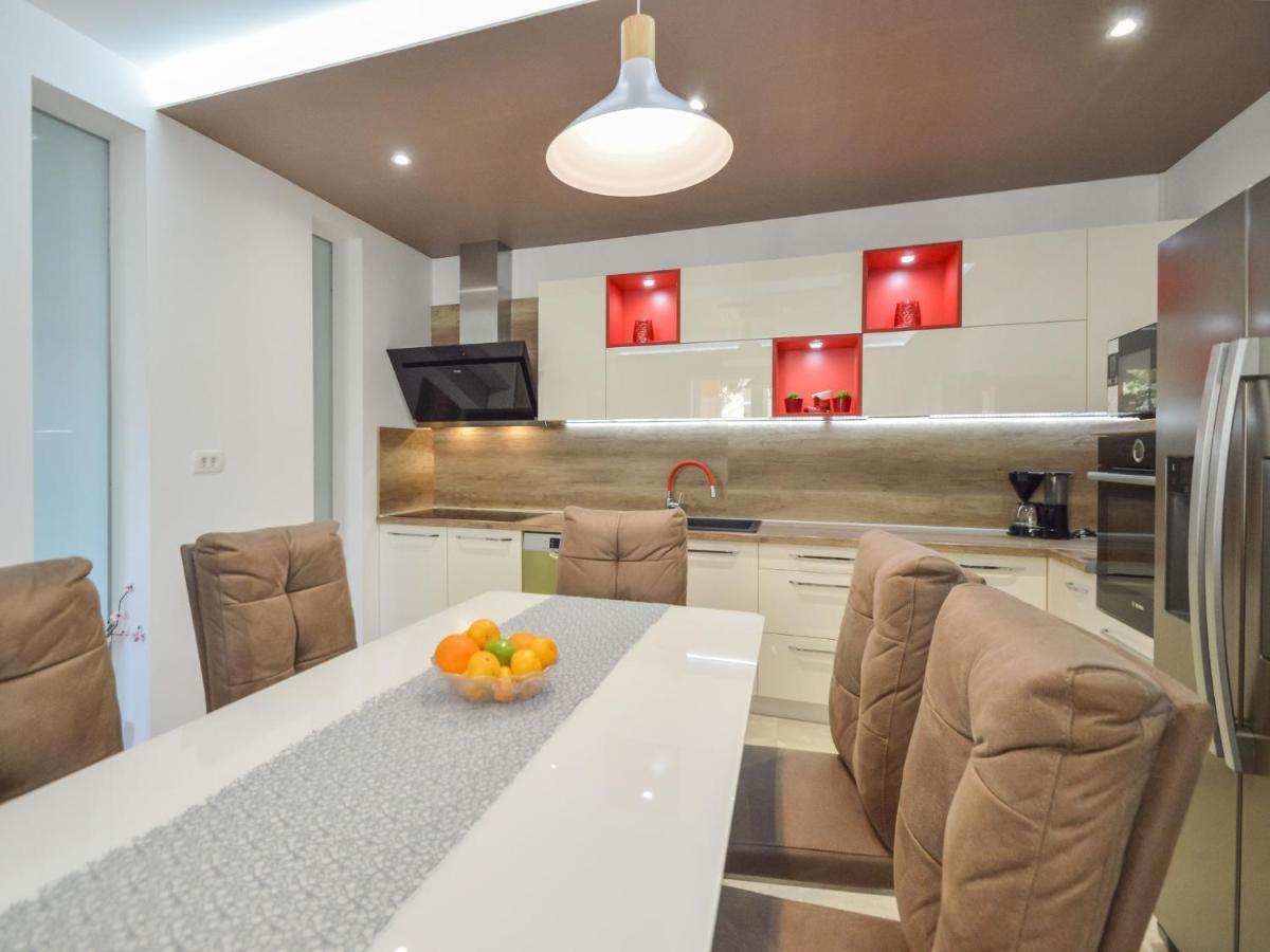 Apartment Mornar-5 By Interhome Trogir Exteriér fotografie