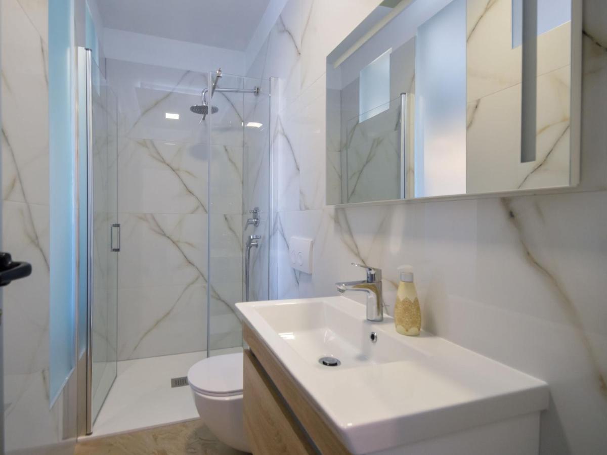 Apartment Mornar-5 By Interhome Trogir Exteriér fotografie