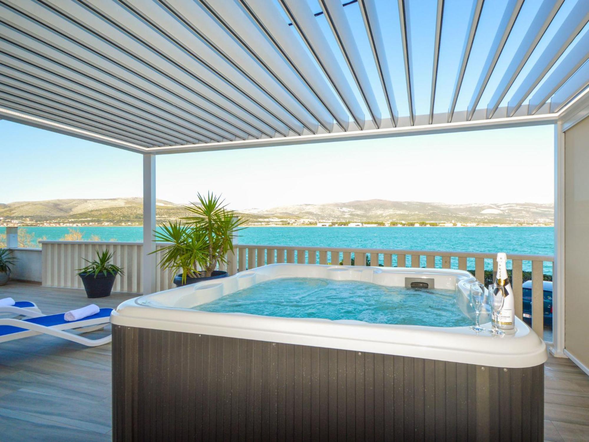 Apartment Mornar-5 By Interhome Trogir Exteriér fotografie